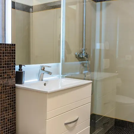 Herastrau Grand - 2 Or 3 Bedroom Bucharest