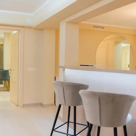 Herastrau Grand - 2 Or 3 Bedroom Bucharest