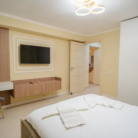 Herastrau Grand - 2 Or 3 Bedroom Apartment *