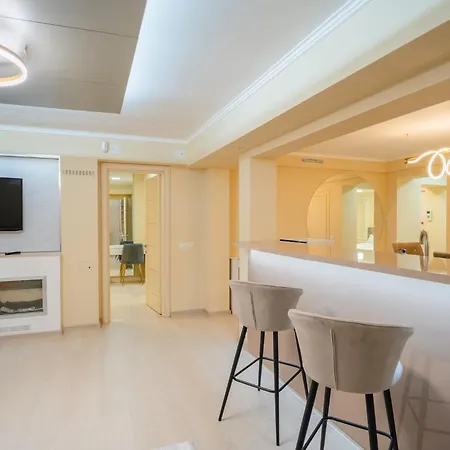 Herastrau Grand - 2 Bedroom * Bucureşti